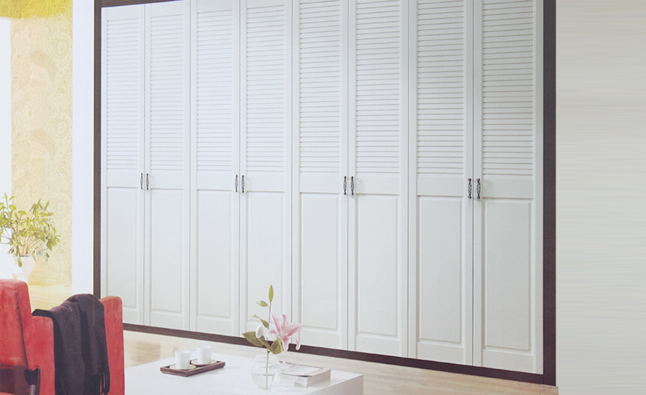 衣柜門用什么材料好--三聚氰胺飾面板型